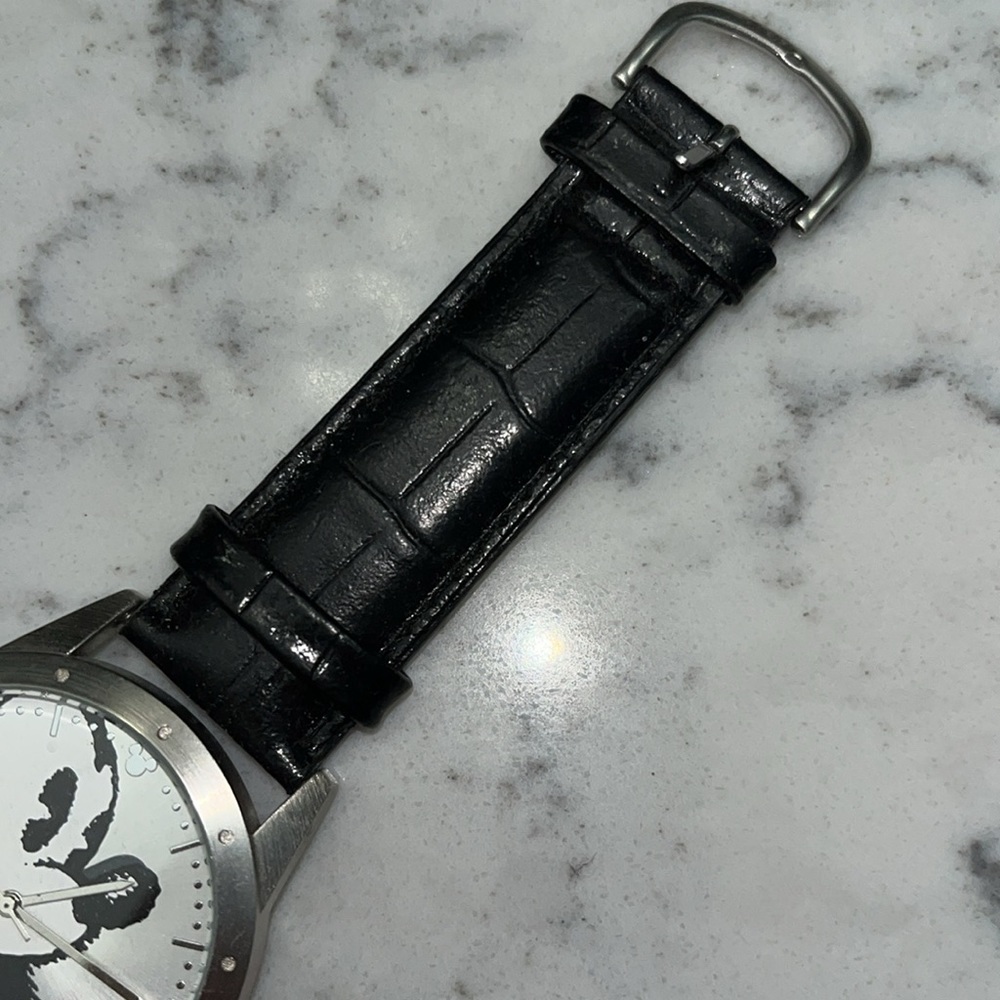 Walt Disney World Magical Mickey Limited Release Watch EUC Like New - Picture 4 of 11